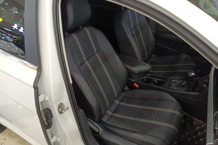 Used Volkswagen Lavida 2022 280TSI DSG Comfort Edition Right Front Seat
