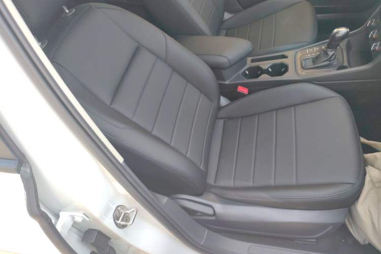 Used Volkswagen Lavida 2022 1.5L Automatic Fashion Edition Right Front Seat