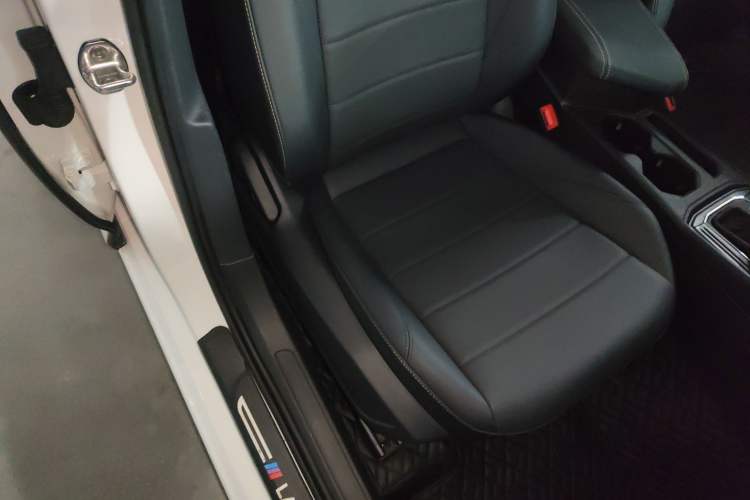 Used Volkswagen Lavida 2022 1.5L Automatic Comfort Edition Right Front Seat