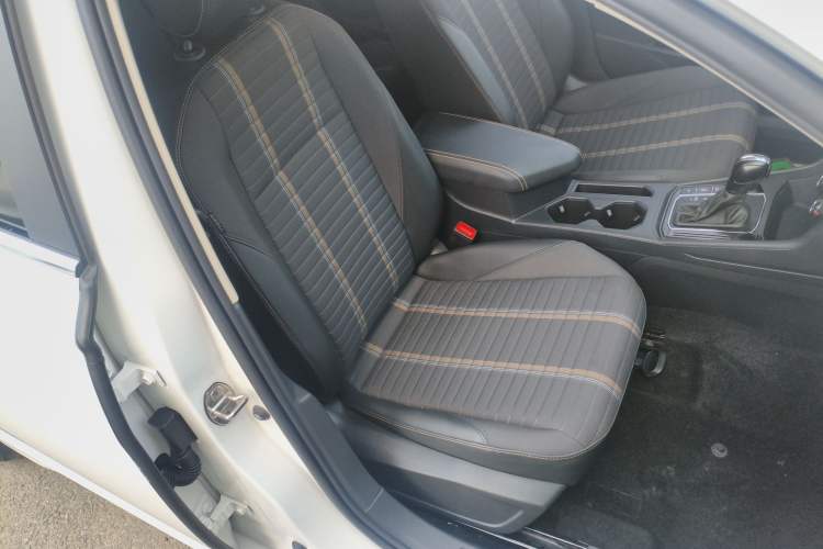 Used Volkswagen Lavida 2022 280TSI DSG Comfort Edition Right Front Seat