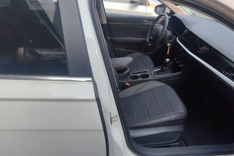 Used Volkswagen Lavida 2022 1.5L Automatic Comfort Edition Right Front Seat
