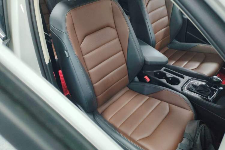 Used Volkswagen Lavida 2022 280TSI DSG Luxury Edition Right Front Seat