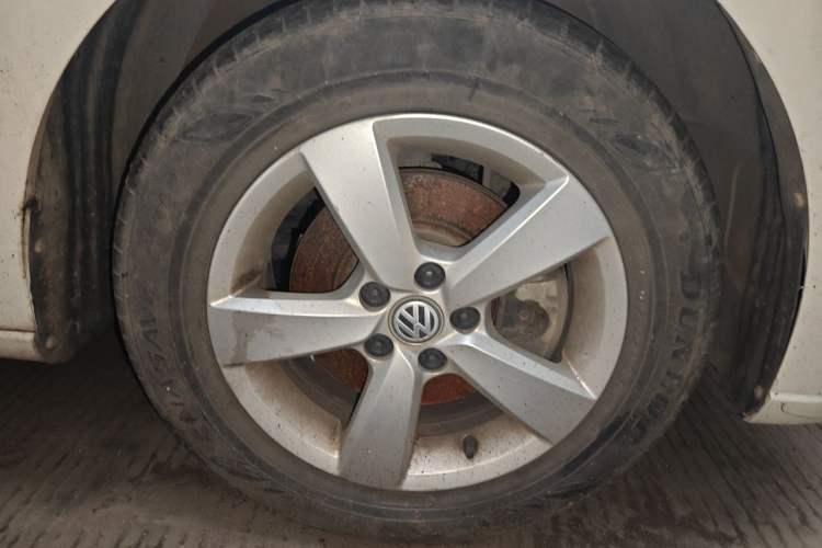 Used Volkswagen Lavida 2022 1.5L Automatic Fashion Edition Right Front Wheel Hub