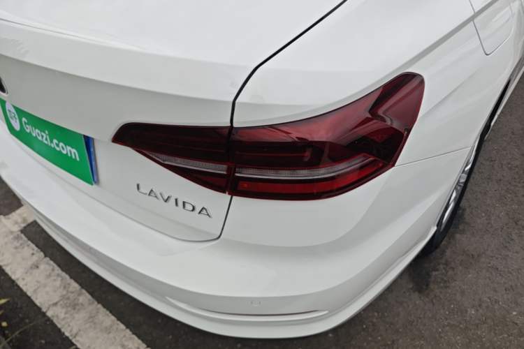 Used Volkswagen Lavida 2022 1.5L Automatic Fashion Edition Right Rear Taillight