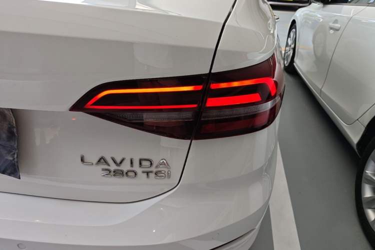 Used Volkswagen Lavida 2022 280TSI DSG Comfort Edition Right Rear Taillight
