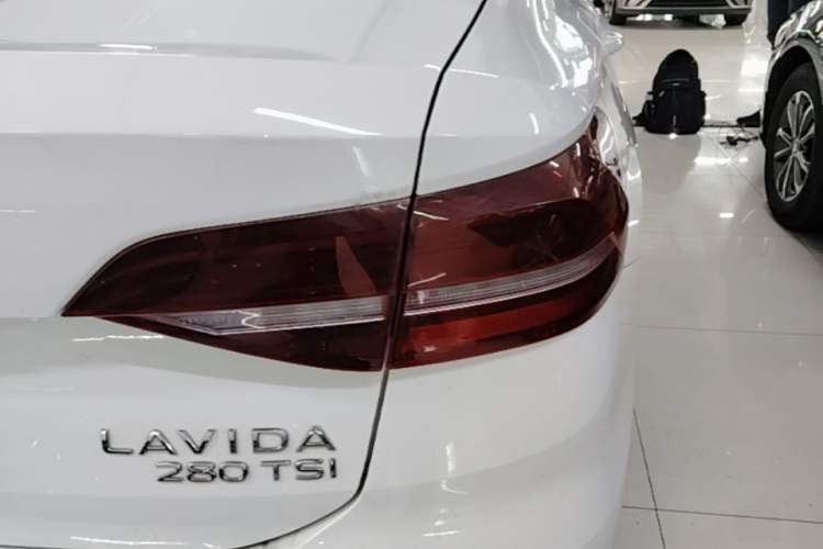 Used Volkswagen Lavida 2022 280TSI DSG Comfort Edition Right Rear Taillight