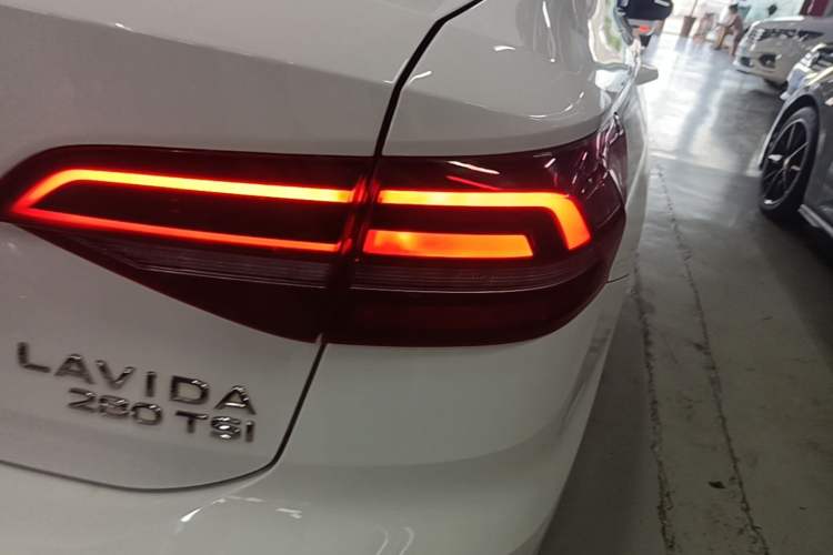 Used Volkswagen Lavida 2022 280TSI DSG Comfort Edition Right Rear Taillight