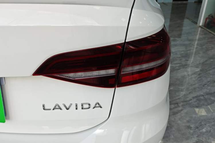 Used Volkswagen Lavida 2022 1.5L Automatic Comfort Edition Right Rear Taillight