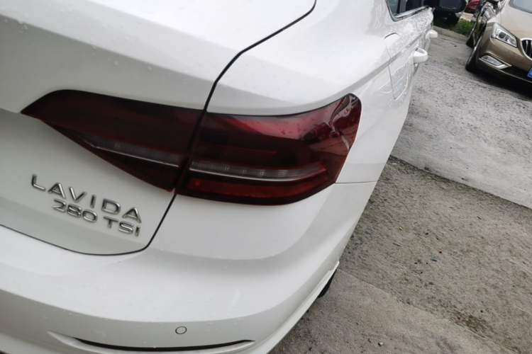 Used Volkswagen Lavida 2022 280TSI DSG Comfort Edition Right Rear Taillight