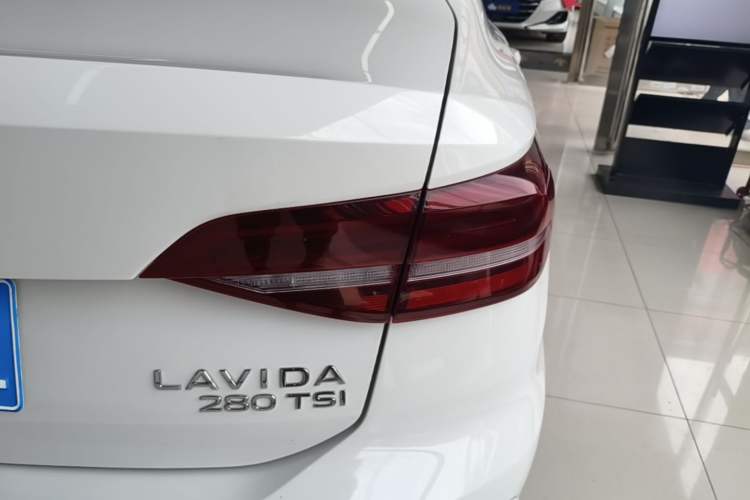 Used Volkswagen Lavida 2022 280TSI DSG Comfort Edition Right Rear Taillight
