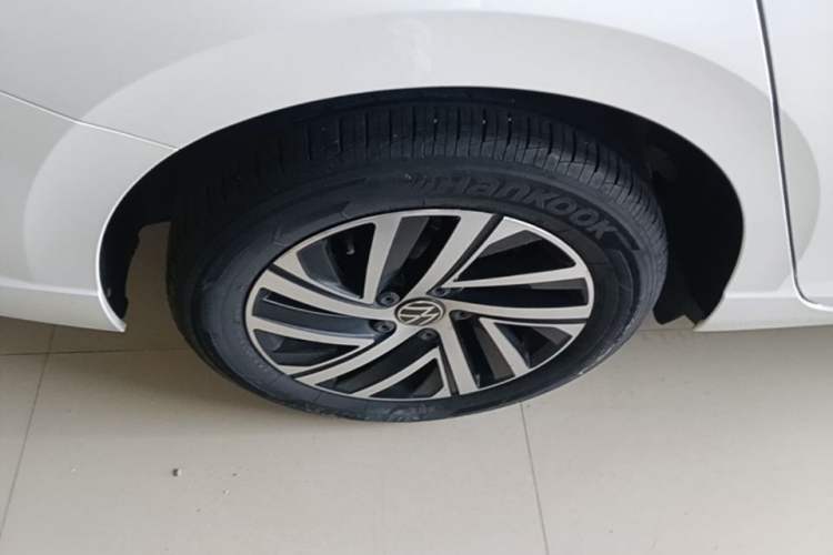 Used Volkswagen Lavida 2022 280TSI DSG Comfort Edition Right Rear Wheel Hub