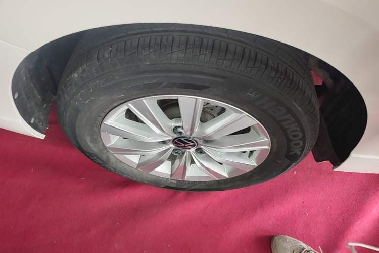 Used Volkswagen Lavida 2022 1.5L Automatic Fashion Edition Right Rear Wheel Hub