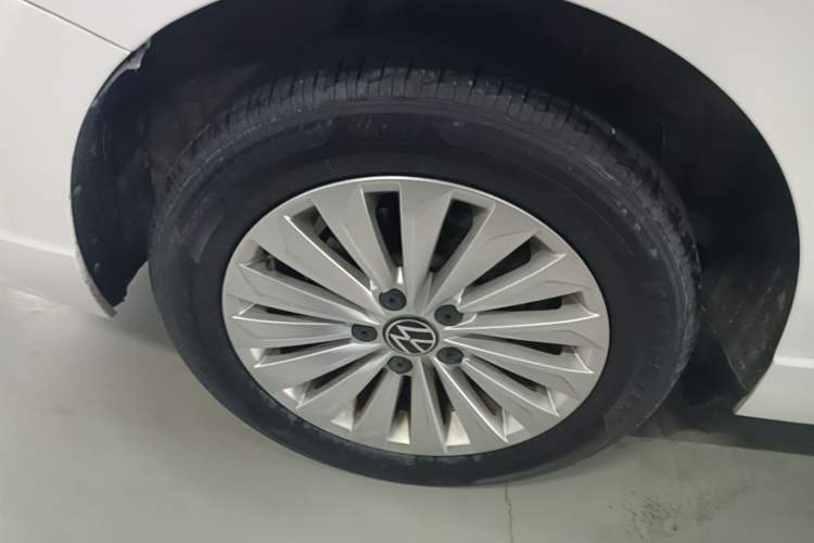 Used Volkswagen Lavida 2022 280TSI DSG Comfort Edition Right Rear Wheel Hub