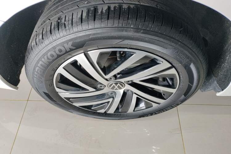 Used Volkswagen Lavida 2022 280TSI DSG Comfort Edition Right Rear Wheel Hub