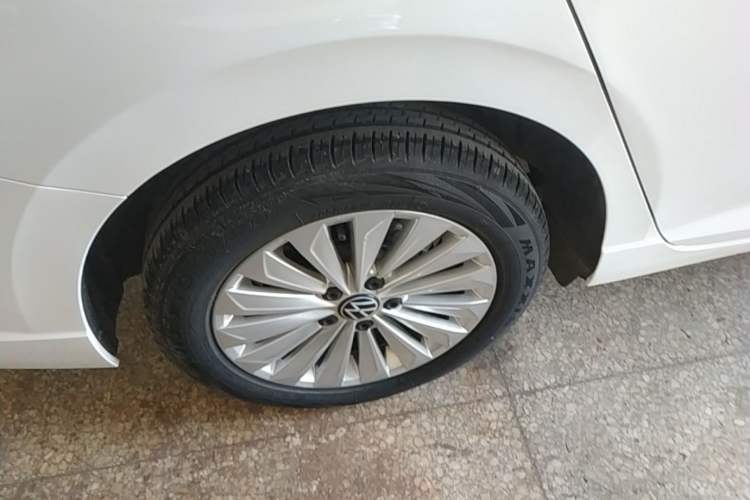 Used Volkswagen Lavida 2022 280TSI DSG Comfort Edition Right Rear Wheel Hub