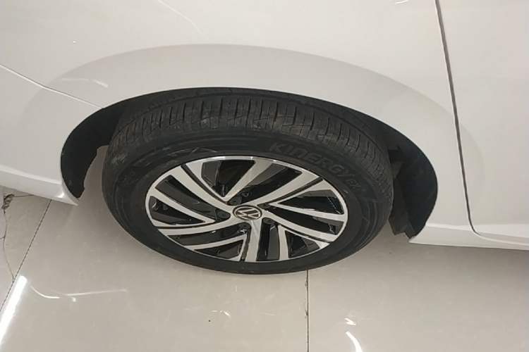 Used Volkswagen Lavida 2022 280TSI DSG Comfort Edition Right Rear Wheel Hub