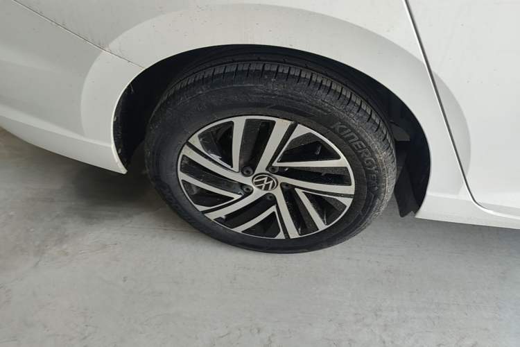 Used Volkswagen Lavida 2022 280TSI DSG Comfort Edition Right Rear Wheel Hub