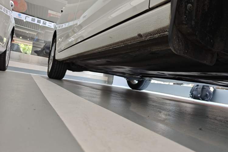 Used Volkswagen Lavida 2022 280TSI DSG Comfort Edition Right Side Sill