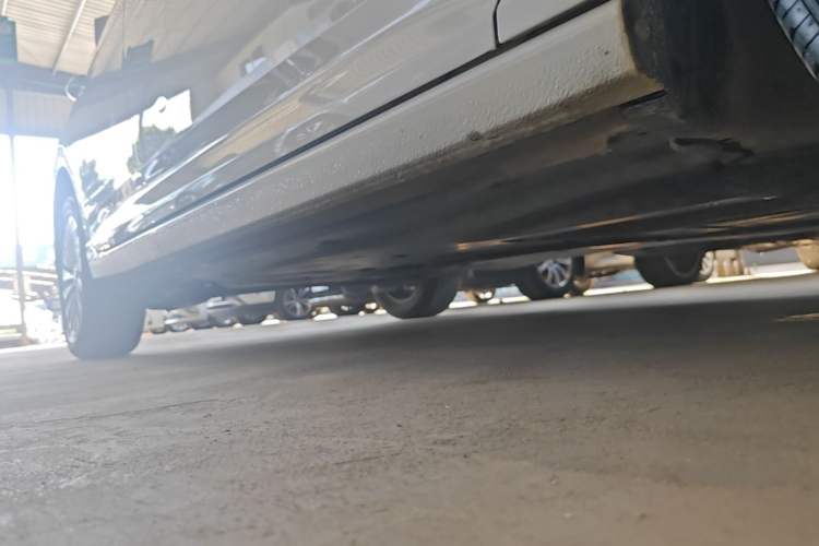 Used Volkswagen Lavida 2022 280TSI DSG Comfort Edition Right Side Sill