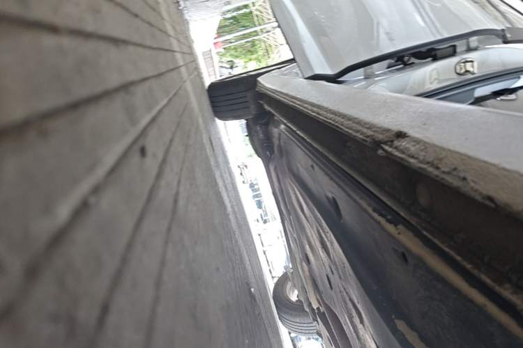 Used Volkswagen Lavida 2022 1.5L Automatic Comfort Edition Right Side Sill