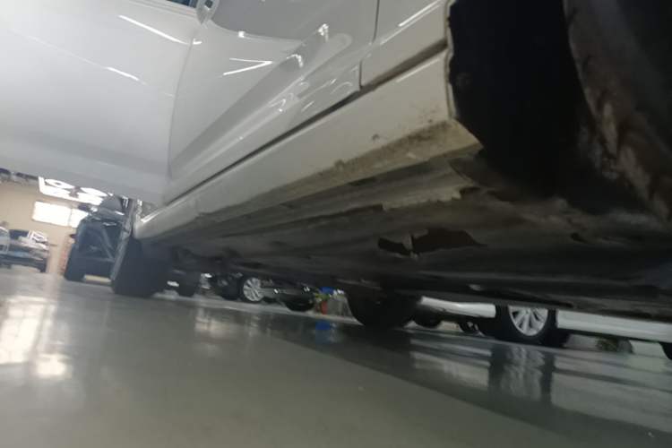 Used Volkswagen Lavida 2022 280TSI DSG Comfort Edition Right Side Sill