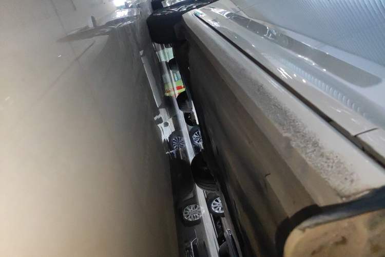 Used Volkswagen Lavida 2022 280TSI DSG Comfort Edition Right Side Sill
