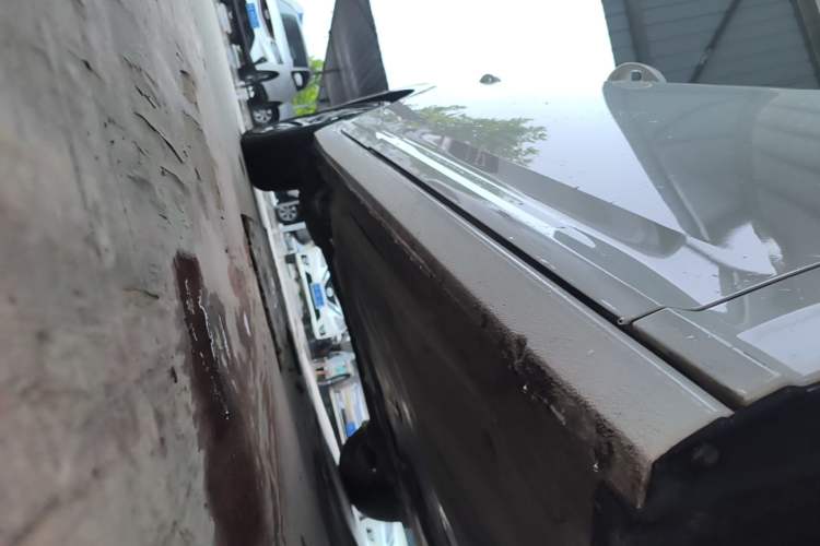 Used Volkswagen Lavida 2022 1.5L Automatic Comfort Edition Right Side Sill