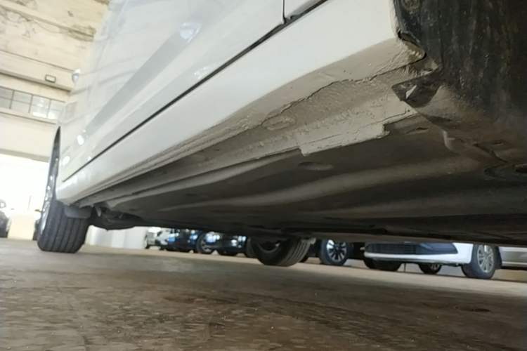 Used Volkswagen Lavida 2022 280TSI DSG Comfort Edition Right Side Sill