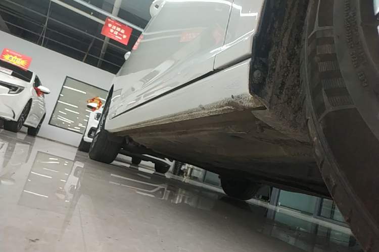 Used Volkswagen Lavida 2022 280TSI DSG Comfort Edition Right Side Sill