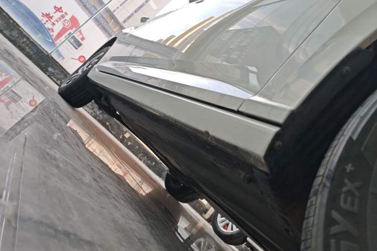 Used Volkswagen Lavida 2022 1.5L Automatic Comfort Edition Right Side Sill