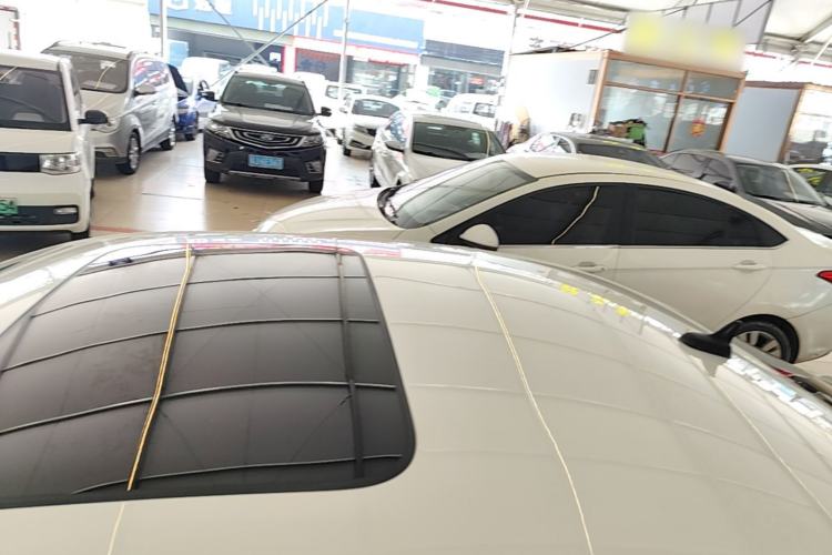 Used Volkswagen Lavida 2022 1.5L Automatic Comfort Edition Roof
