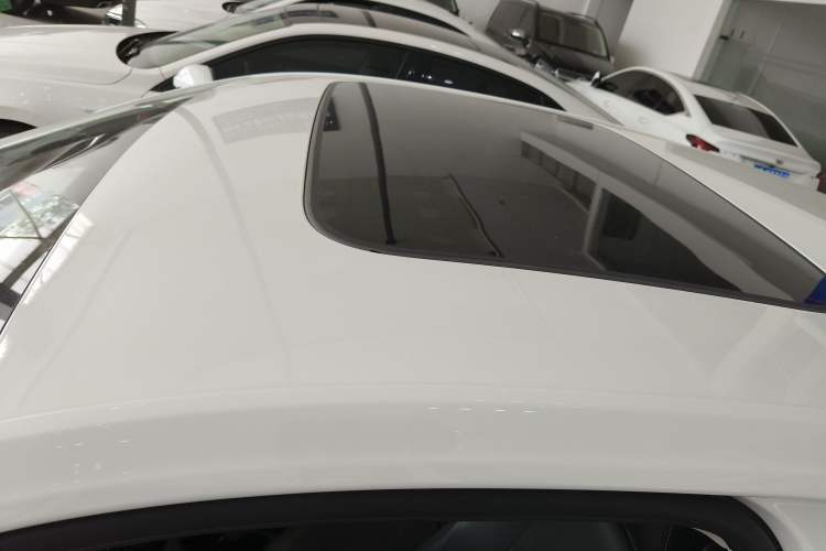 Used Volkswagen Lavida 2022 1.5L Automatic Comfort Edition Roof