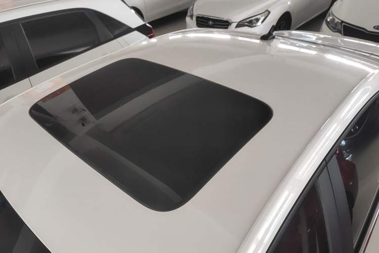 Used Volkswagen Lavida 2022 1.5L Automatic Vision Edition Roof