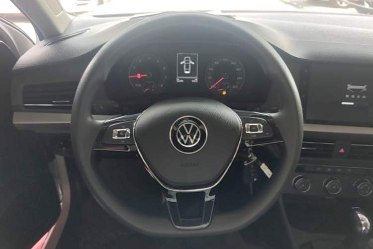 Used Volkswagen Lavida 2022 1.5L Automatic Fashion Edition Steering Wheel