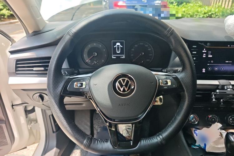 Used Volkswagen Lavida 2022 1.5L Automatic Fashion Edition Steering Wheel