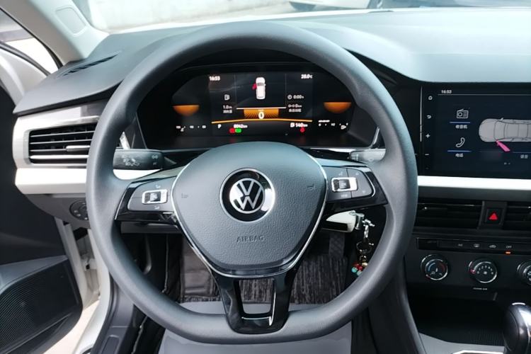 Used Volkswagen Lavida 2022 1.5L Automatic Comfort Edition Steering Wheel