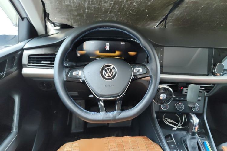 Used Volkswagen Lavida 2022 1.5L Automatic Vision Edition Steering Wheel