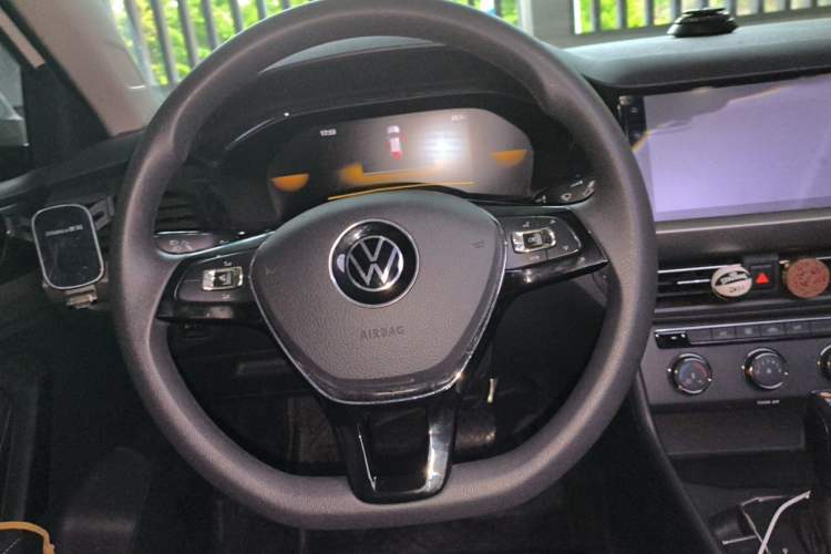 Used Volkswagen Lavida 2022 1.5L Automatic Comfort Edition Steering Wheel