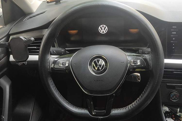Used Volkswagen Lavida 2022 1.5L Automatic Comfort Edition Steering Wheel