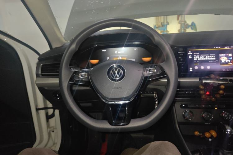 Used Volkswagen Lavida 2022 1.5L Automatic Comfort Edition Steering Wheel