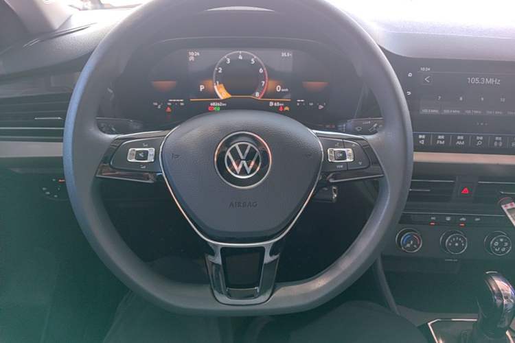 Used Volkswagen Lavida 2022 1.5L Automatic Comfort Edition Steering Wheel