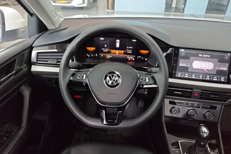 Used Volkswagen Lavida 2022 1.5L Automatic Comfort Edition Steering Wheel