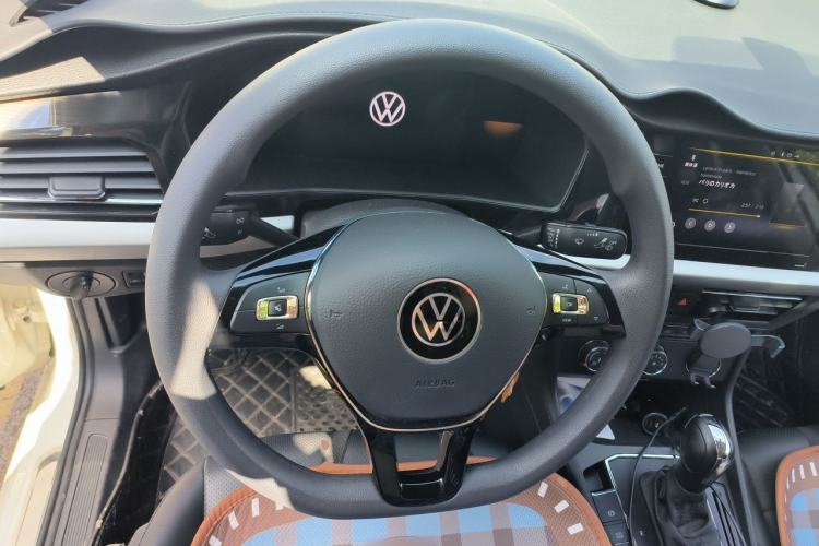 Used Volkswagen Lavida 2022 1.5L Automatic Comfort Edition Steering Wheel