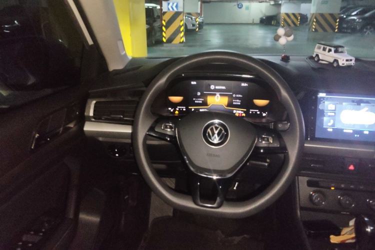 Used Volkswagen Lavida 2022 1.5L Automatic Comfort Edition Steering Wheel