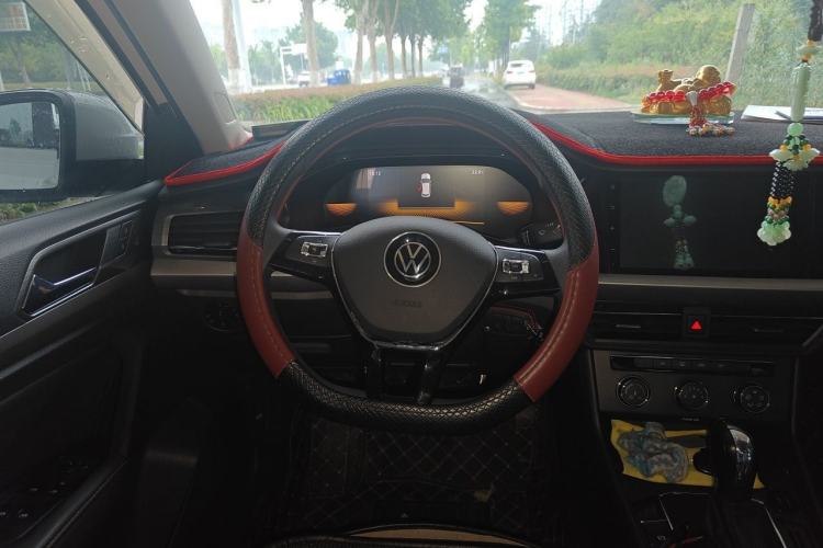 Used Volkswagen Lavida 2022 1.5L Automatic Comfort Edition Steering Wheel