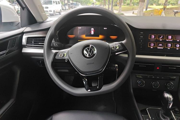 Used Volkswagen Lavida 2022 1.5L Automatic Comfort Edition Steering Wheel