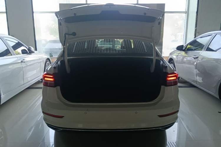 Used Volkswagen Lavida 2022 280TSI DSG Comfort Edition Trunk