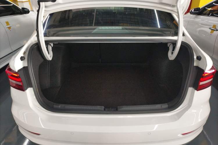 Used Volkswagen Lavida 2022 1.5L Automatic Comfort Edition Trunk