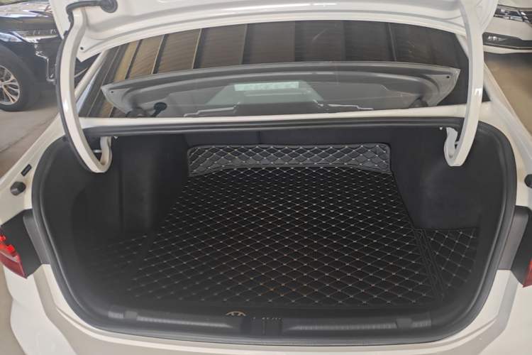 Used Volkswagen Lavida 2022 280TSI DSG Comfort Edition Trunk