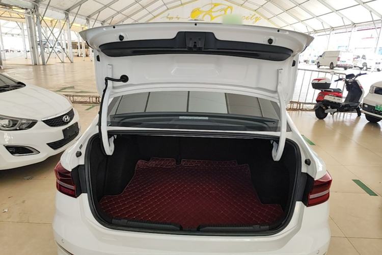 Used Volkswagen Lavida 2022 1.5L Automatic Comfort Edition Trunk